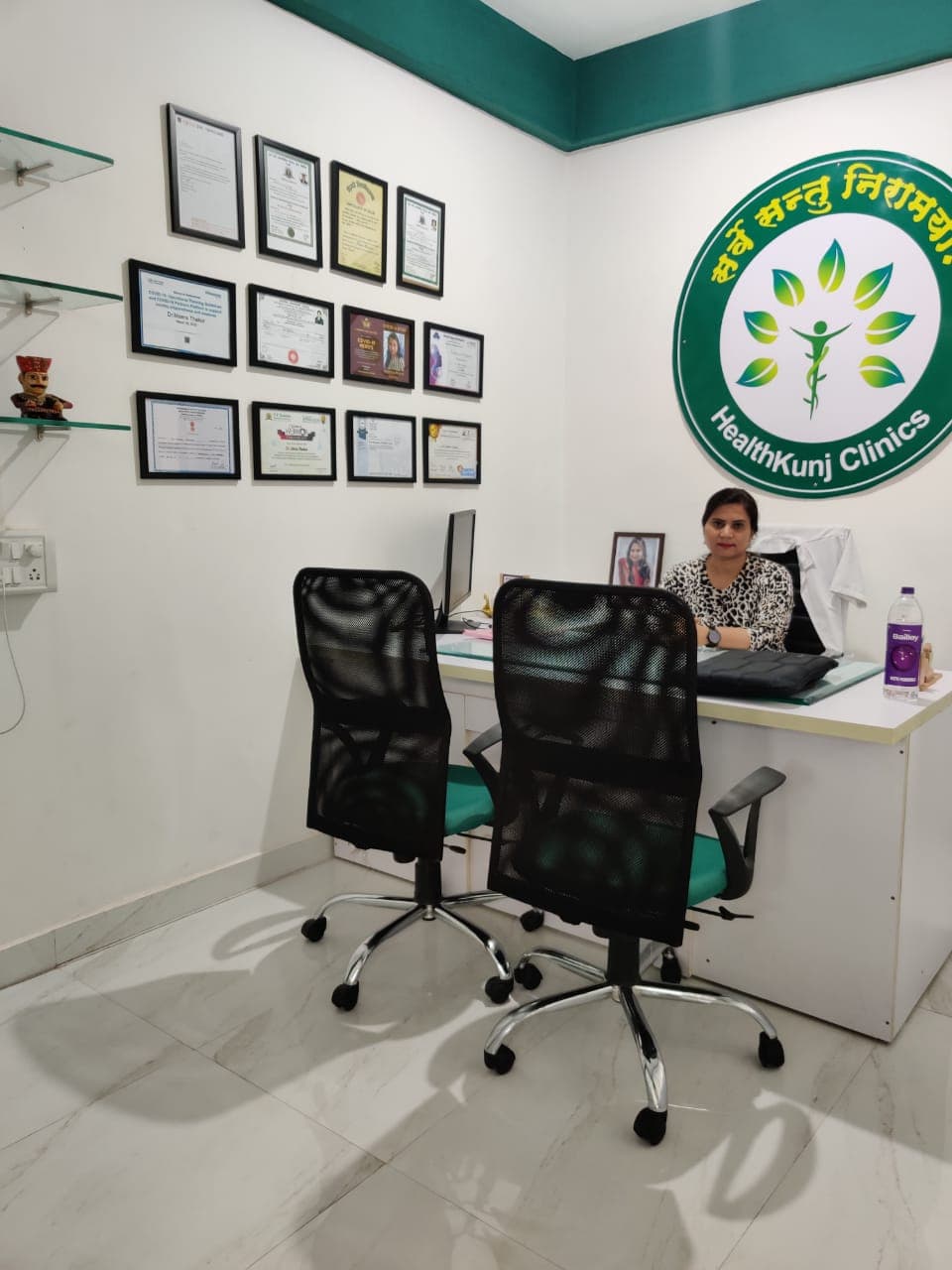 Inside HealthKunj Clinics, Kharadi, Pune